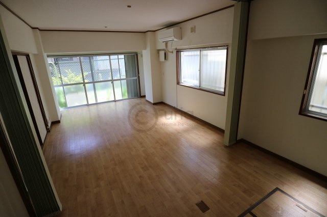 薬師グリーンハイツの居間・リビング