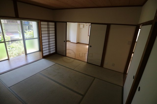 薬師グリーンハイツの和室