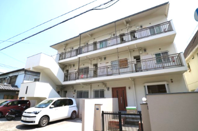 薬師グリーンハイツの外観