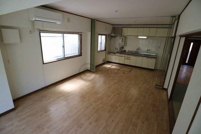 薬師グリーンハイツの居間・リビング