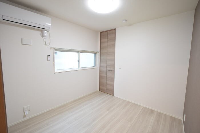 サンパティーク住吉の洋室