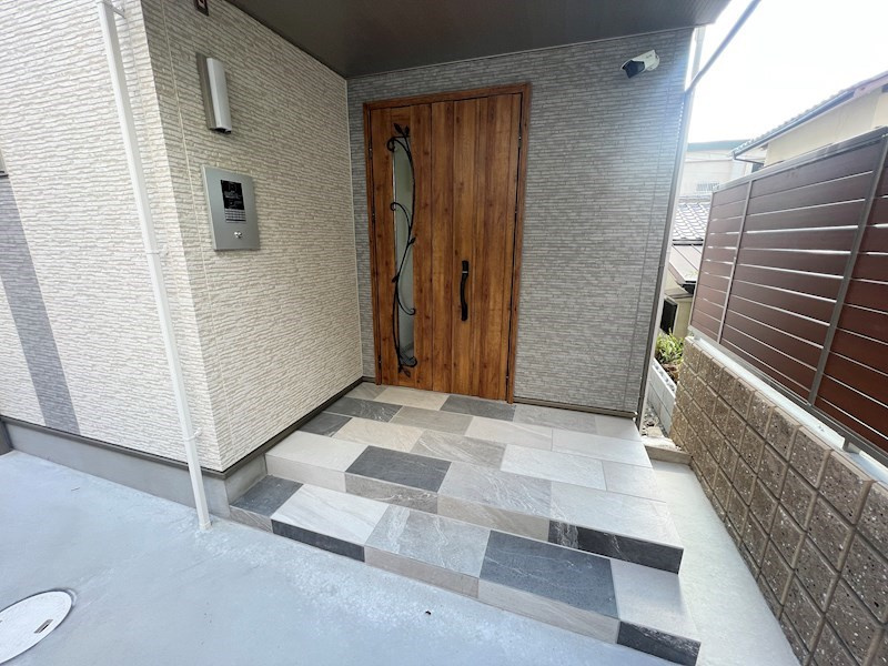 フォレストクリエオーレ中島通のエントランス