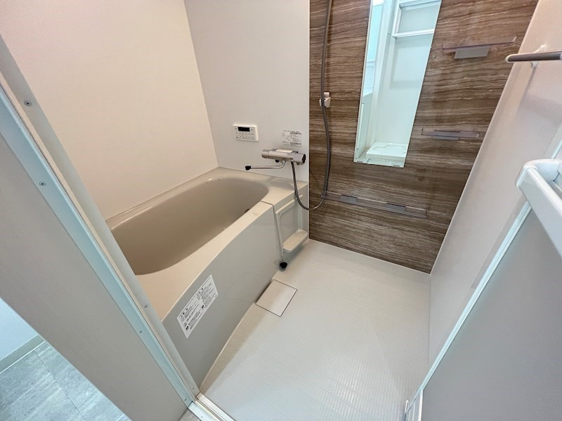 フォレストクリエオーレ中島通の浴室