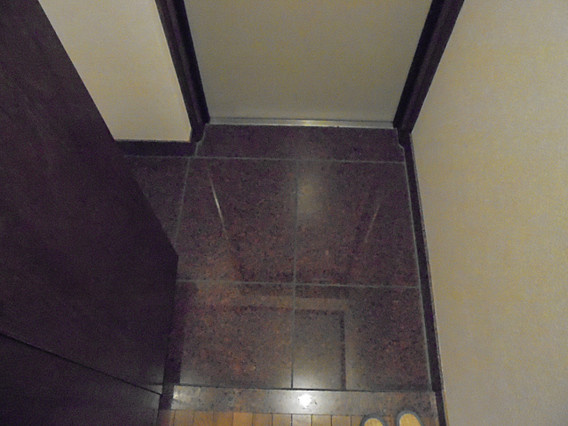 ベルレーブ本山の玄関