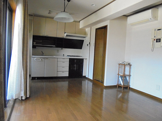 ベルレーブ本山の居間・リビング