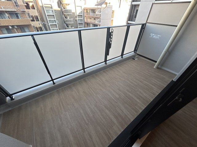 ワコーレシティ神戸元町のバルコニー