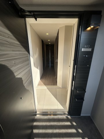 ワコーレシティ神戸元町の玄関