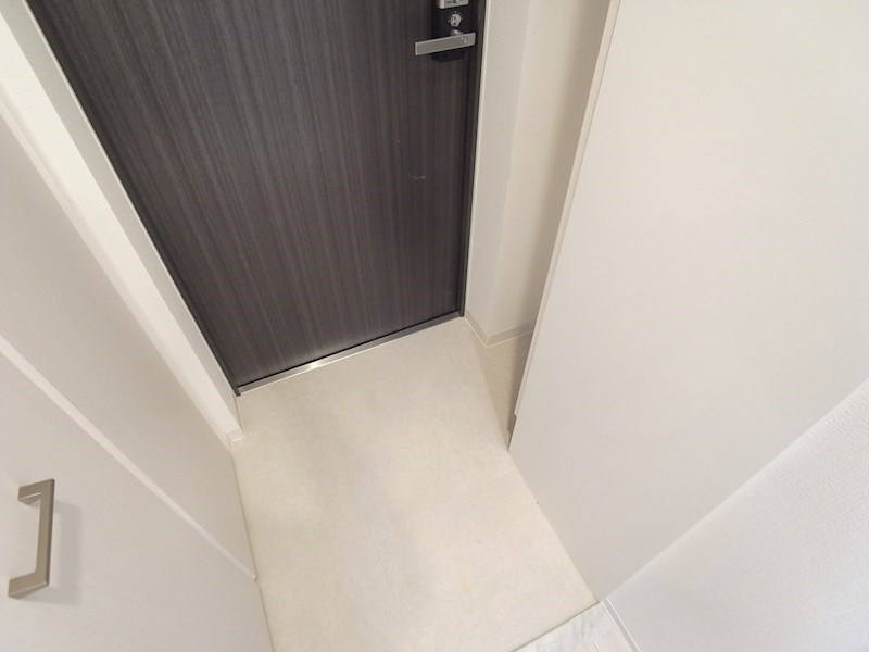 エスリード神戸三宮の玄関