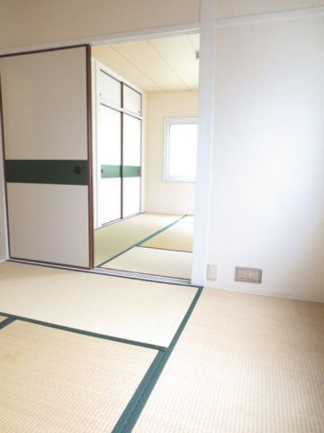 一王山マンションの和室