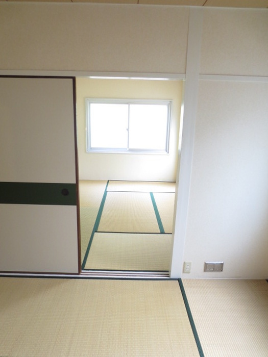 一王山マンションの和室