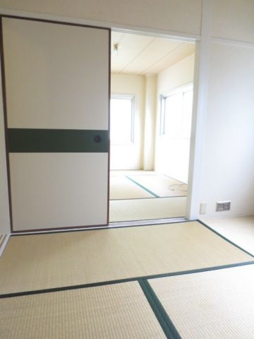 一王山マンションの和室