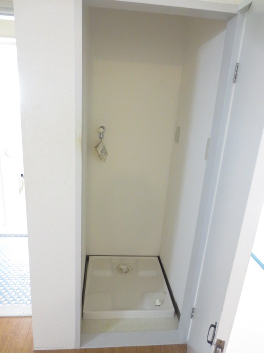 一王山マンションの洗面所