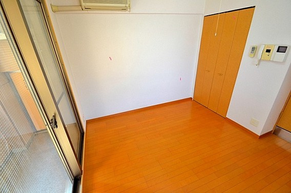 エステムコート新神戸エリタージュの洋室