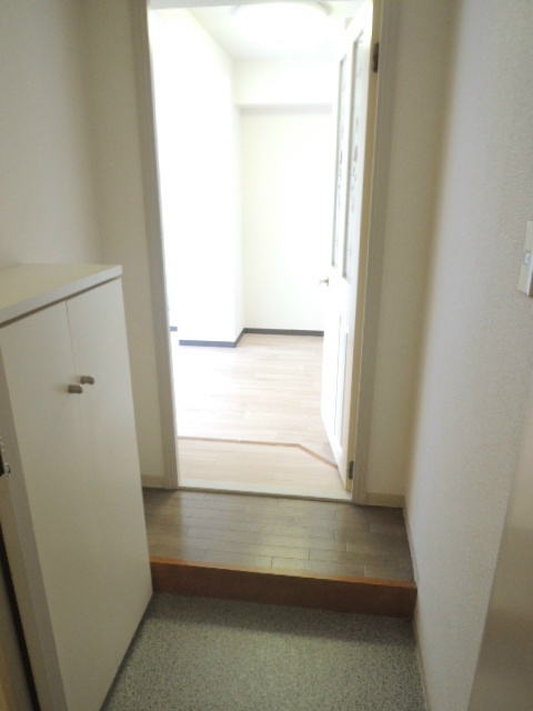 グランテ下山手の玄関