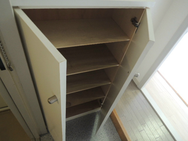 グランテ下山手の玄関