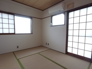 グリーンマンションの和室