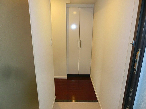 SDグランツ新神戸の玄関