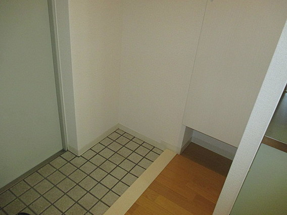 リブェール天城の玄関