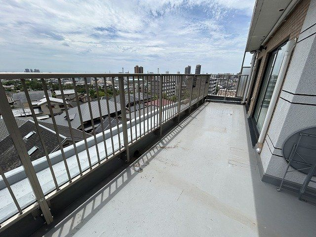 ディナスティ御影山手のバルコニー