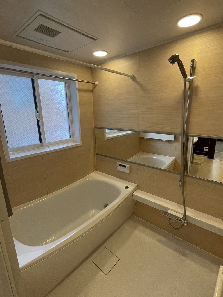 ディナスティ御影山手の浴室