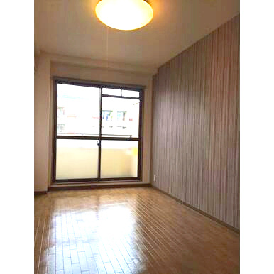 ハイツ西川の居間・リビング