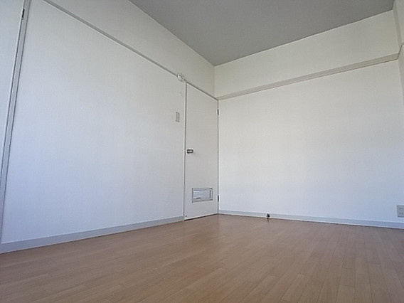 ハイツタケシの居間・リビング