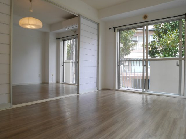 北野コーポラスの居間・リビング