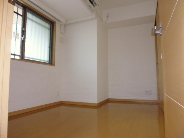 神戸元町山手ヴィアージュの洋室