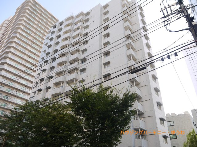 【外観】 | 東池袋ハイツ弐番館 | 穏やかな風と陽光を導き、プライバシーに配慮された設計プランを採用し、居住性を一段と心地よいものにしています。