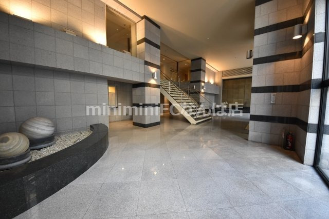 カイセイ江戸堀のエントランス|まるでホテルのような豪華さです！