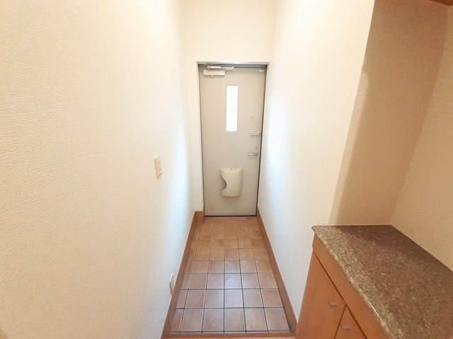 モダン・エディフィスⅠの玄関|玄関