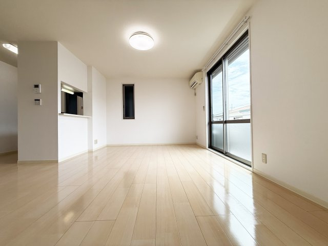 グランマスト杉井流Ⅱ A棟の居間・リビング