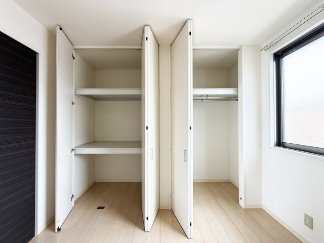 グランマスト杉井流Ⅱ A棟の玄関