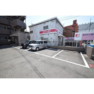 【駐車場】