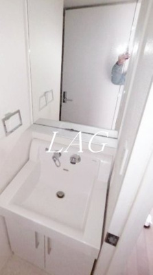 【洗面所】 | エルフラット板橋 | 洗面台です。