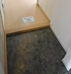 ルクレ高野台レジデンスの玄関