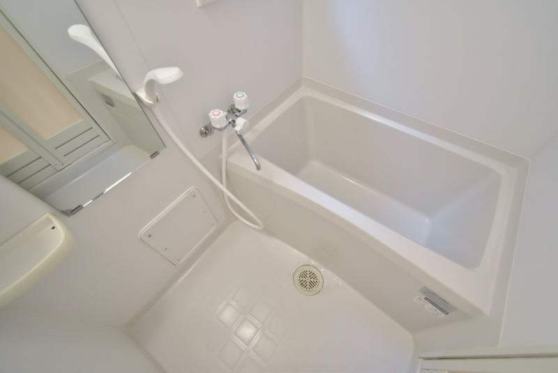 久留米市宮ノ陣４丁目のアパートの浴室|日々の疲れを癒すお風呂付です