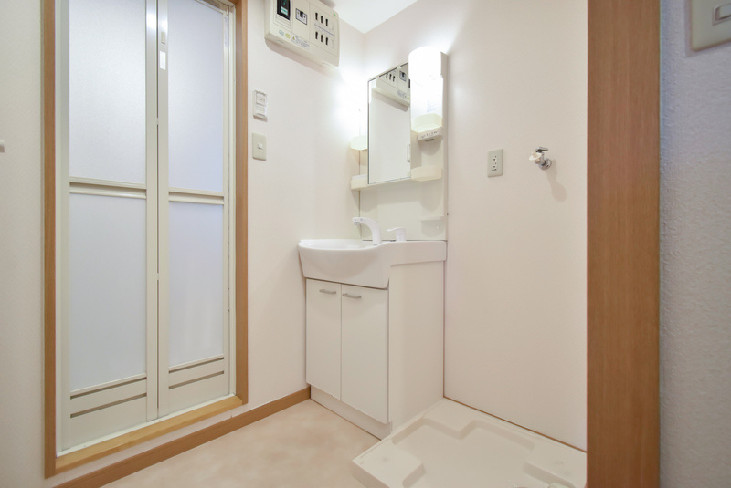 久留米市宮ノ陣４丁目のアパートの洗面所|スペースが確保できる洗面所です