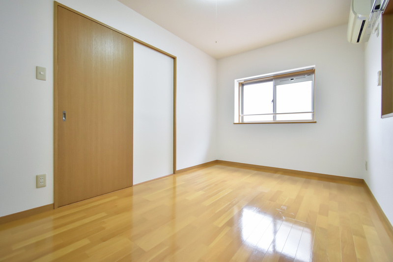久留米市宮ノ陣４丁目のアパートの内装|明るい室内です