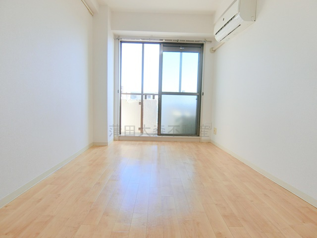 ジョイフル蒲田弐番館の居間・リビング