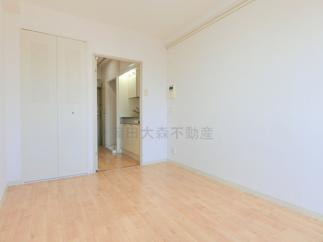 ジョイフル蒲田弐番館の居間・リビング