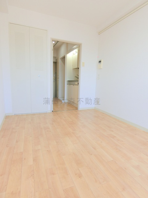 ジョイフル蒲田弐番館の居間・リビング