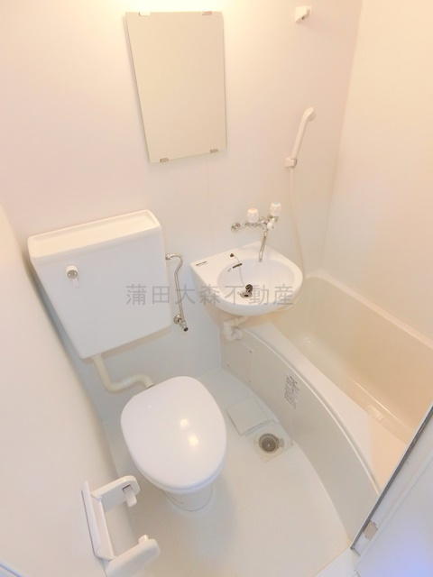 ジョイフル蒲田弐番館の浴室