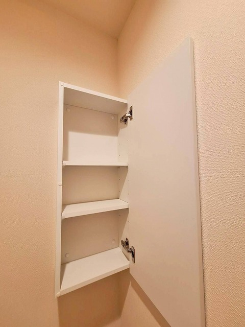 ｈｅｒｅｕｘ ｈｅｕｒｅ(ｳﾙｳｰﾙ)のトイレ|★トイレ収納付き★