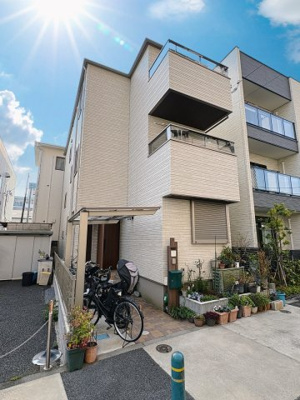 【外観】 | サクラリリア | ★１フロア1世帯！築浅賃貸アパートメント★