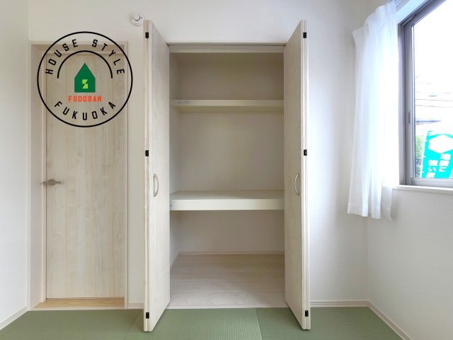 糸島市板持2丁目第1-2棟（A号棟）の内観：施工例|収納には困りません。