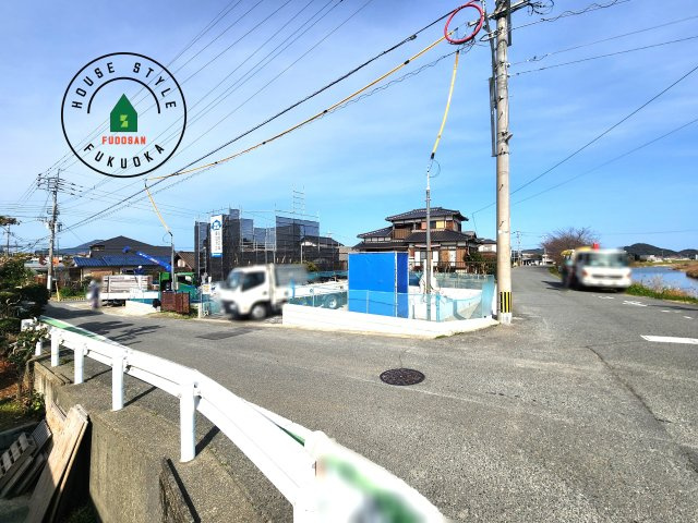 糸島市板持2丁目第1-2棟（A号棟）の前面道路含む現地写真|見学の時間などお気軽にお問い合わせ下さい。