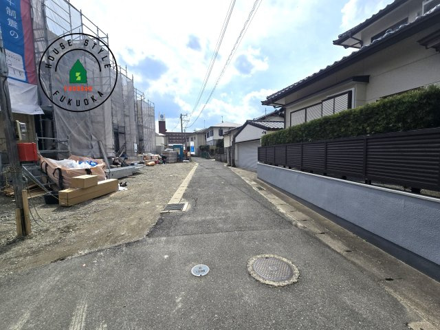 那珂川市今光8丁目第2-3棟（2号棟）の前面道路含む現地写真|前面道路です。
