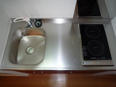 【キッチン】 | レオパレスプリマベーラ中台 | コンパクトなキッチンで掃除もラクラク