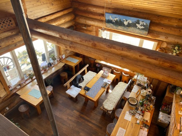 鶴居村【ログハウス】住居付き店舗兼ゲストハウスの内装|まきごや室内